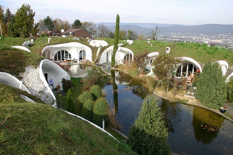 خانه زیرزمینی ارگانیک در سوئیس